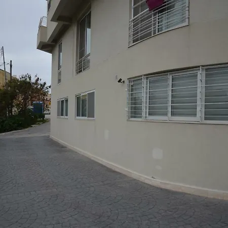 アパート Swieqi Is-Swieqi